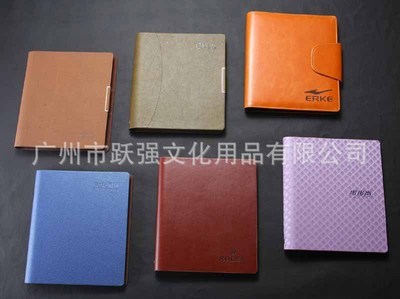 精致生活，記錄每一刻 五金裝飾細膩油邊高檔仿皮活頁筆記本